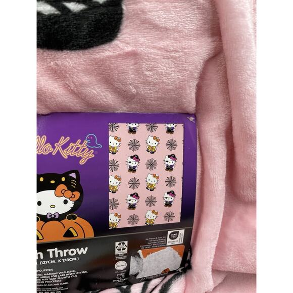 Hello Kitty VIRAL Halloween Throw Blanket Spider Web Pirate Candy Corn 50”x70” - Picture 6 of 7
